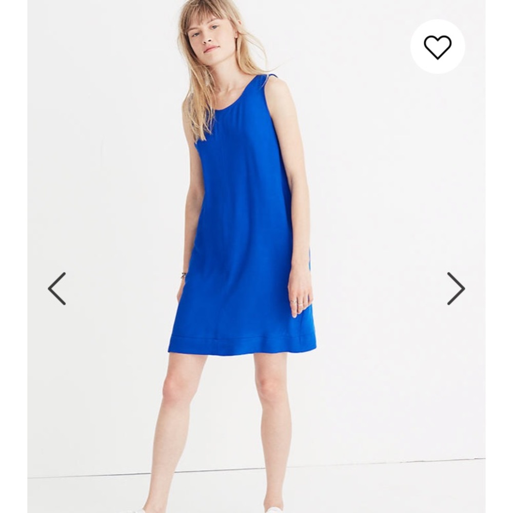 Lakeshore button back dress